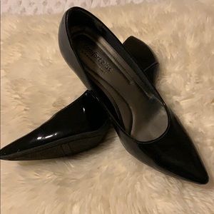 Comfort Plus Black Pointed Toe Kitten Heels